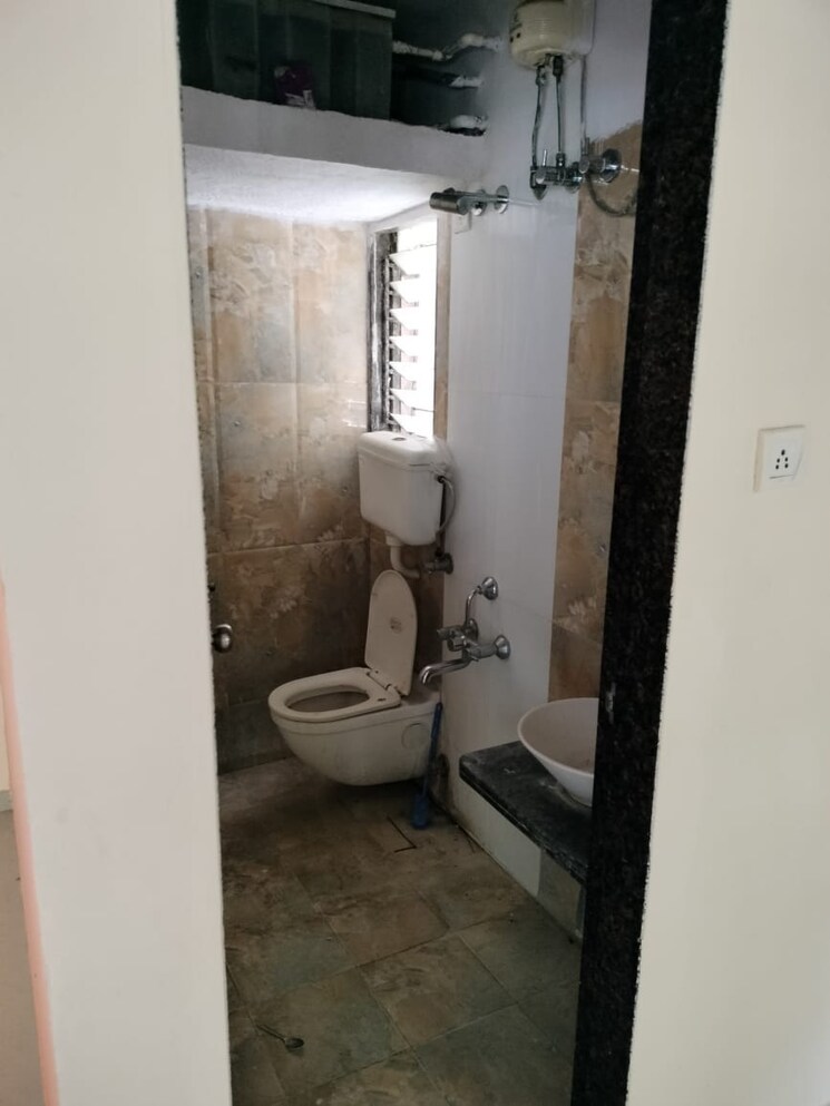 Bathroom, veena-dynasty 1 Bedroom 650 Sq.Ft. Apartment In Vasai East Palghar 6537468