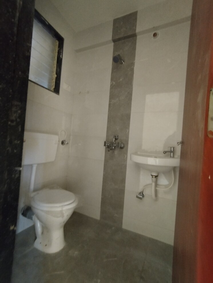 Bathroom, sai-prasad-garden 2 Bedroom 819 Sq.Ft. Apartment In New Panvel Navi Mumbai 6538517