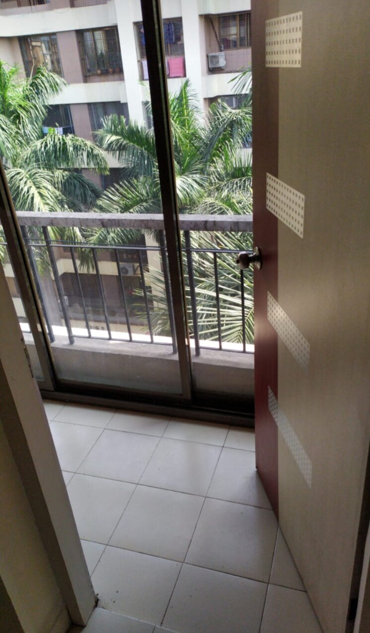 Balcony, raheja-gardens 2 Bedroom 1000 Sq.Ft. Apartment In Wanwadi Pune 6539805