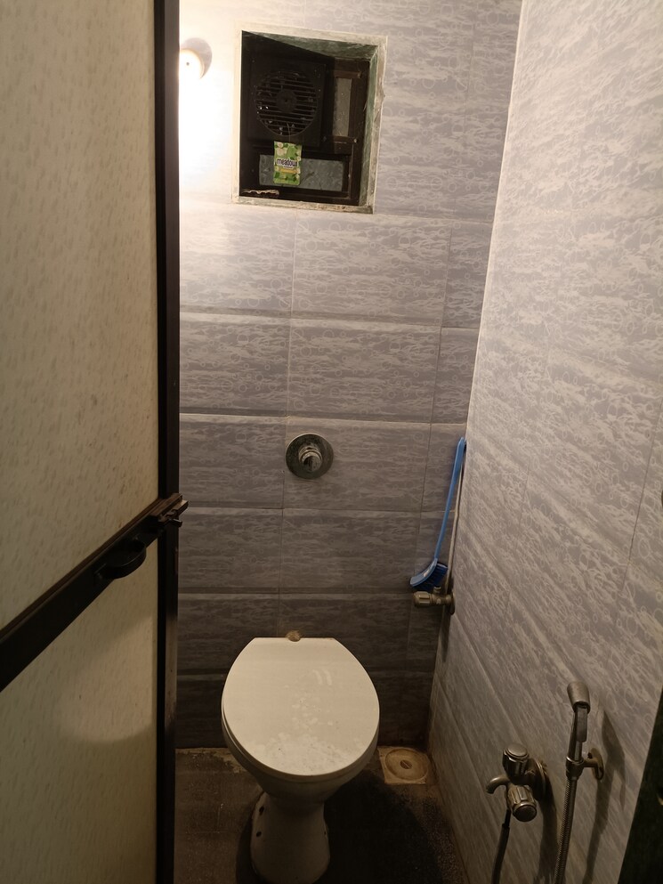 Bathroom, rosa-elite 4 Bedroom 1600 Sq.Ft. Villa In Bhayandarpada Thane 6540328