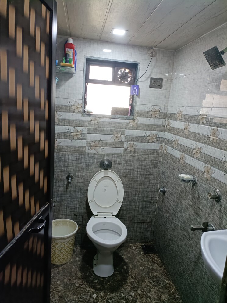 Bathroom, rosa-elite 4 Bedroom 1600 Sq.Ft. Villa In Bhayandarpada Thane 6540328