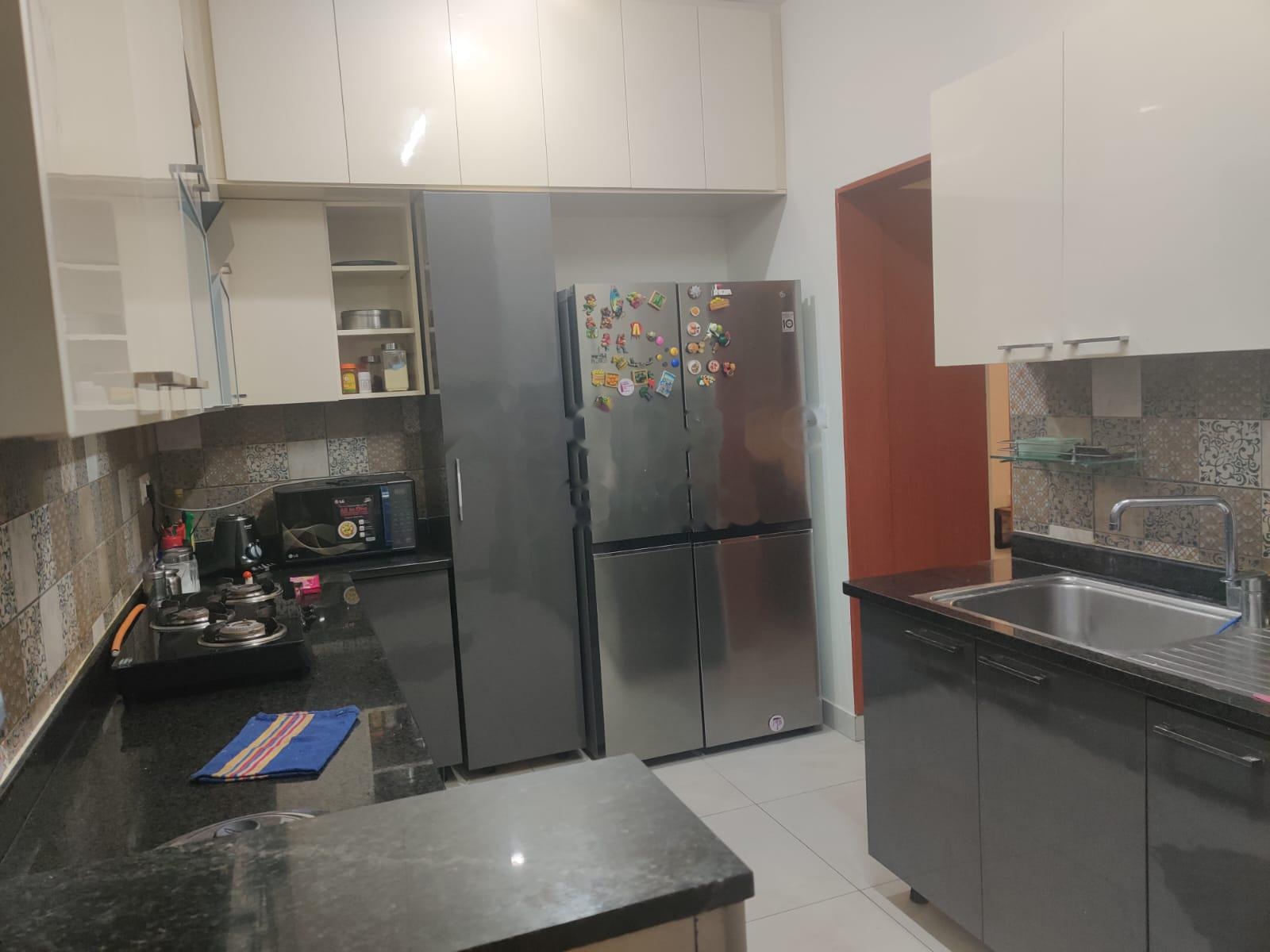 Rental 3 Bedroom 1298 Sq.Ft. Apartment in Prestige Park Square