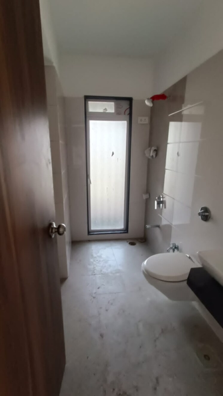 Attached Bathroom, amazon-park 3 Bedroom 1180 Sq.Ft. Apartment In Borivali West Mumbai 6543630