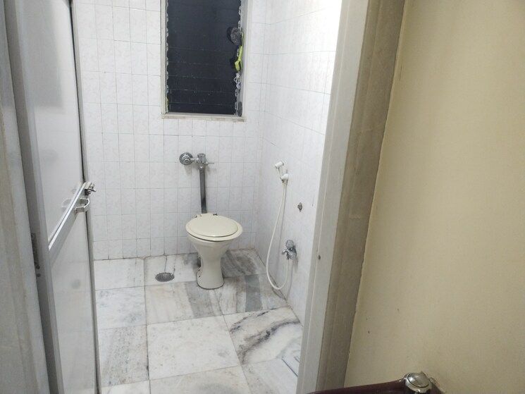Attached Bathroom, swaralata-apartments 2 Bedroom 670 Sq.Ft. Apartment In Naupada Thane 6543781