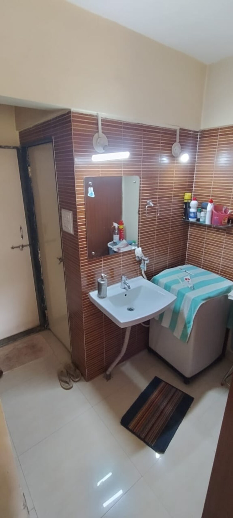 Bathroom, amey-apartments 4 Bedroom 1650 Sq.Ft. Apartment In Rambaug Colony Pune 6545387