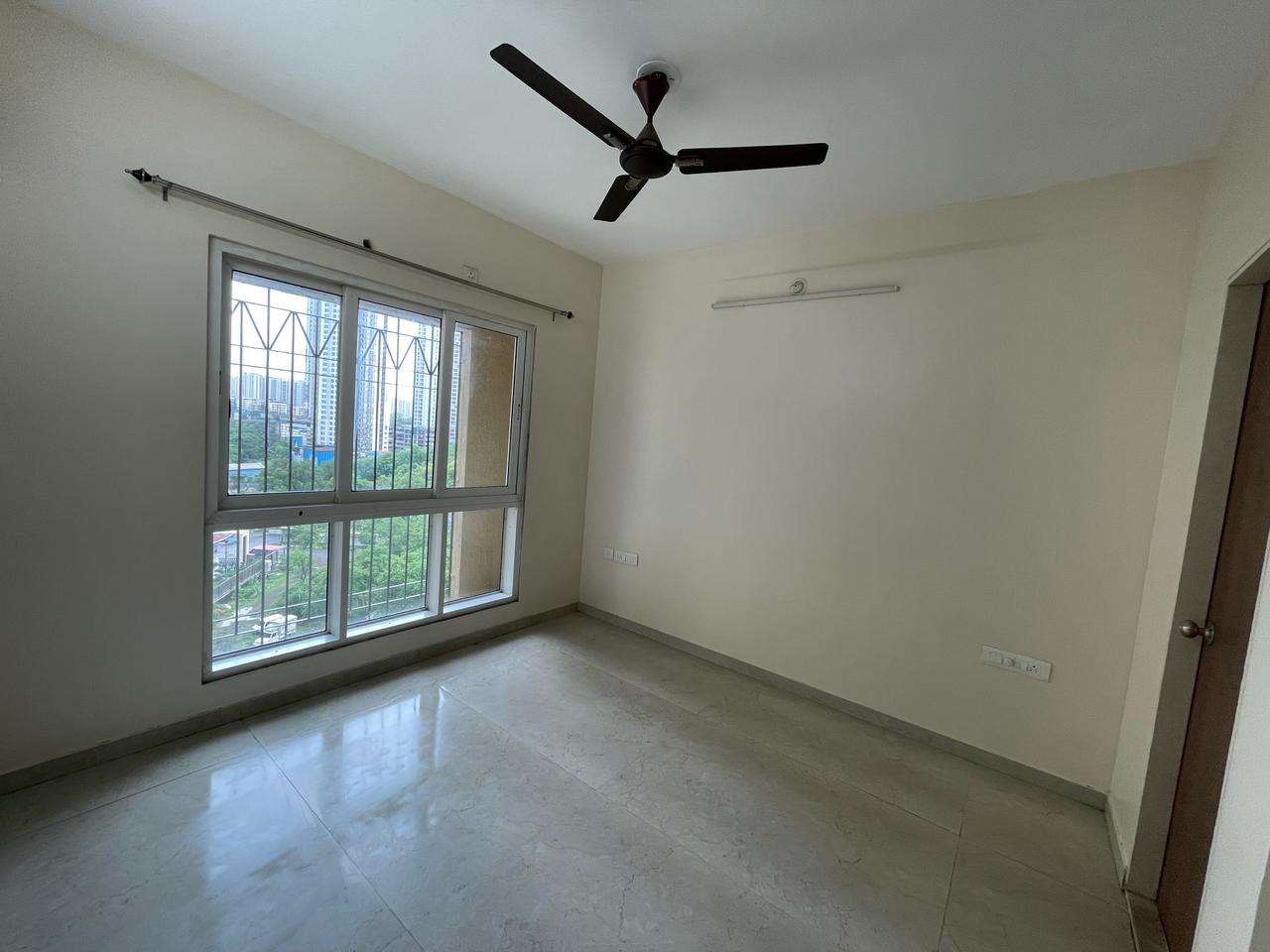 2 BHK Apartment For Rent in Dosti Oak Kolshet Industrial Area Thane 6545389