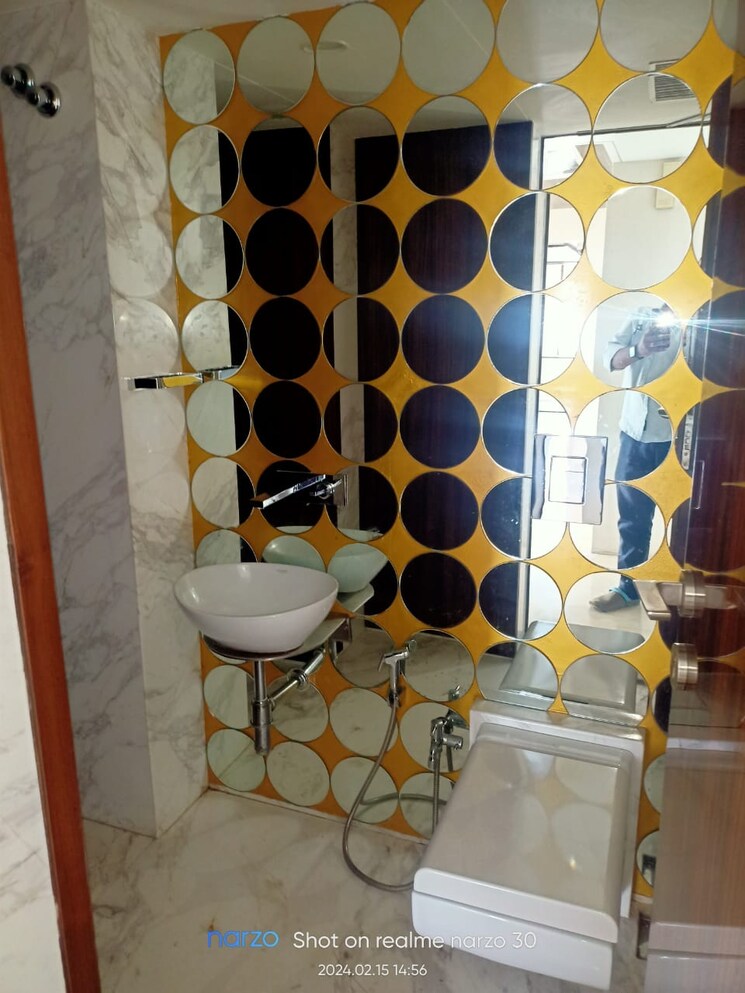 Attached Bathroom, vikas-anand-apartment 4 Bedroom 2450 Sq.Ft. Apartment In Khar West Mumbai 6546428