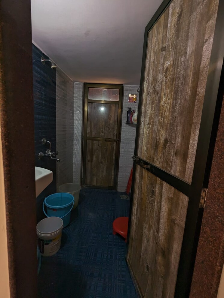 Bathroom, parsik nagar 1 Bedroom 600 Sq.Ft. Apartment In Parsik Nagar Thane 6549353
