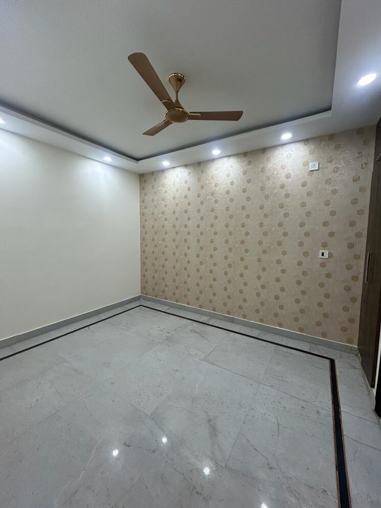 Room, vasundhara sector 5 4 Bedroom 2400 Sq.Ft. Builder Floor In Vasundhara Sector 5 Ghaziabad 6550118