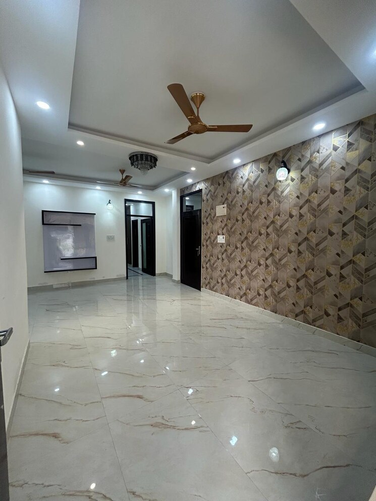 Room, vasundhara sector 5 4 Bedroom 2400 Sq.Ft. Builder Floor In Vasundhara Sector 5 Ghaziabad 6550118