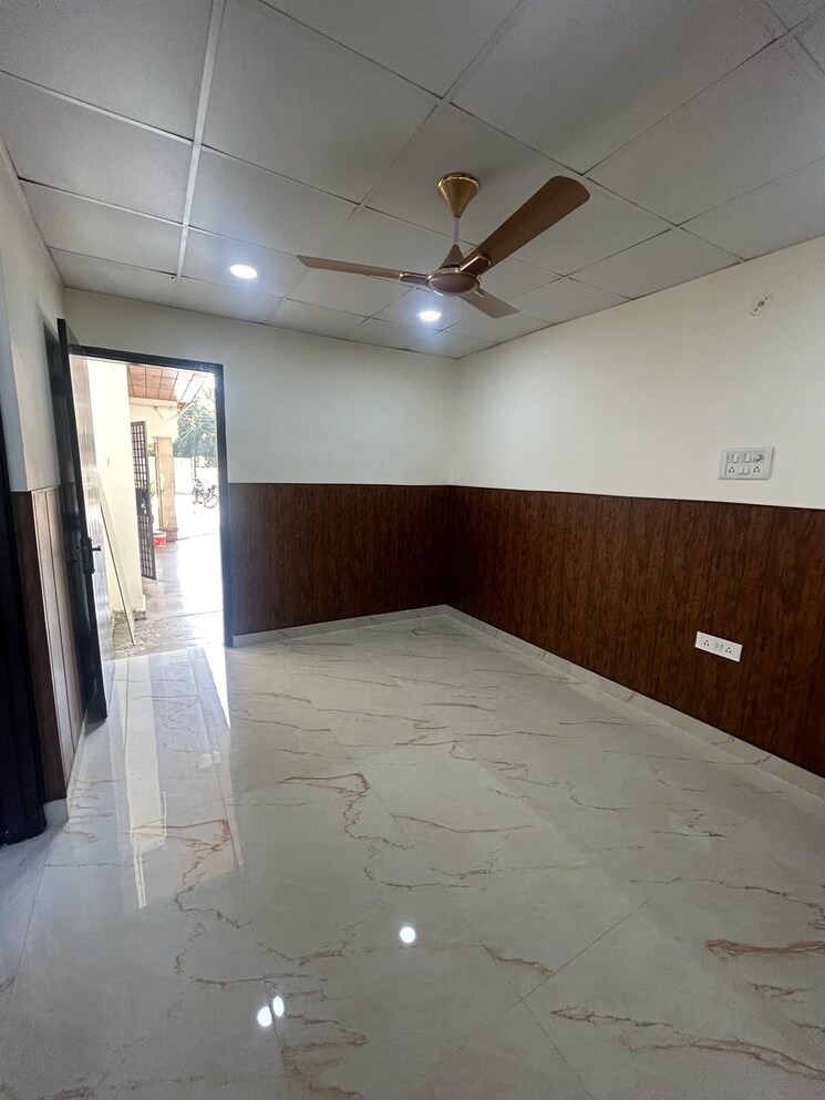 Room, vasundhara sector 5 4 Bedroom 2400 Sq.Ft. Builder Floor In Vasundhara Sector 5 Ghaziabad 6550118