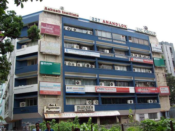 Commercial Office Space 5500 Sq.Ft. in Ajc Bose Road Kolkata