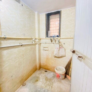 Bathroom in 1 BHK Apartment at Dombivli West – for Rent