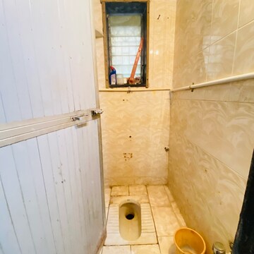 Bathroom in 1 BHK Apartment at Dombivli West – for Rent