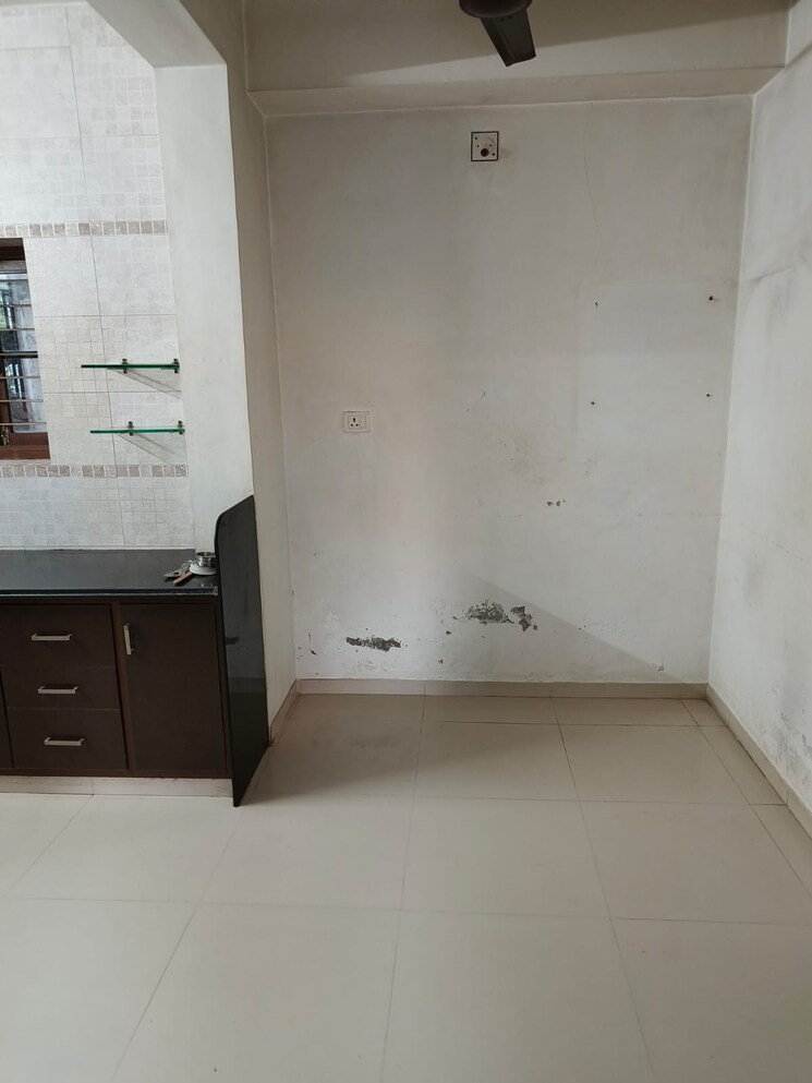 Rental 2 Bedroom 700 Sq.ft. Apartment In Gorwa Vadodara - 6553631