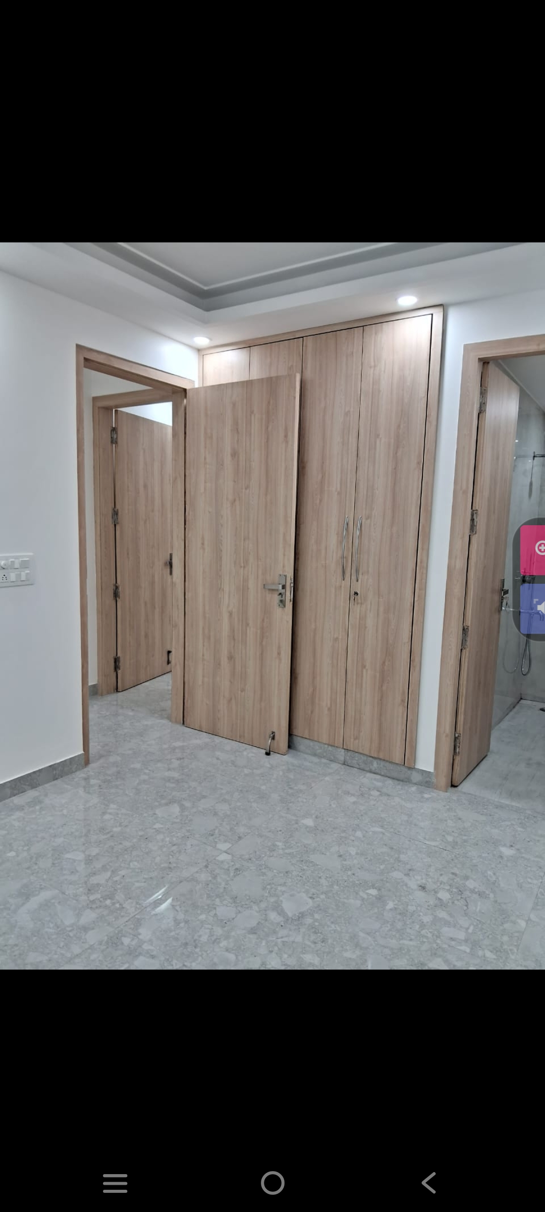 Resale 3 Bedroom 1200 Sq.Ft. Builder Floor in East Of Kailash Delhi