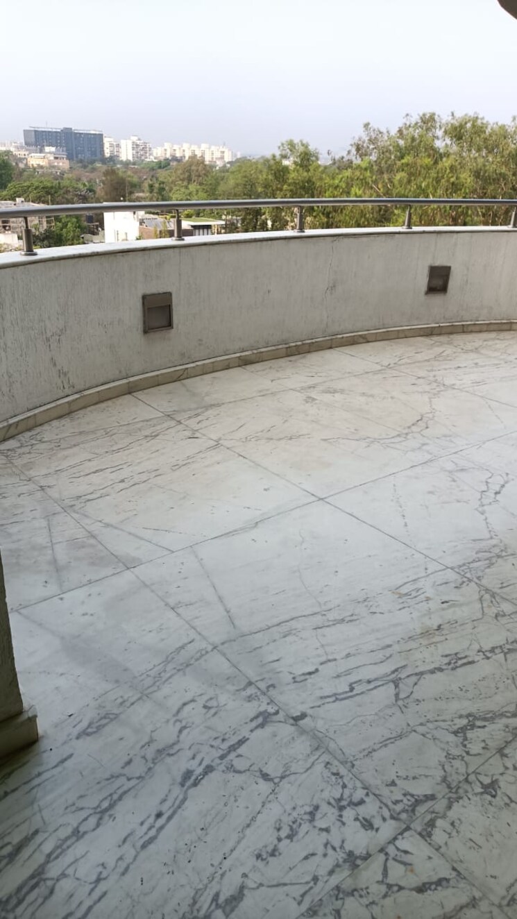 Balcony, rachana-belvedere-apartment 4 Bedroom 4725 Sq.Ft. Penthouse In Aundh Pune 6556020