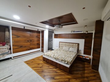Bedroom in 4 BHK Villa at Nipania – for Sale