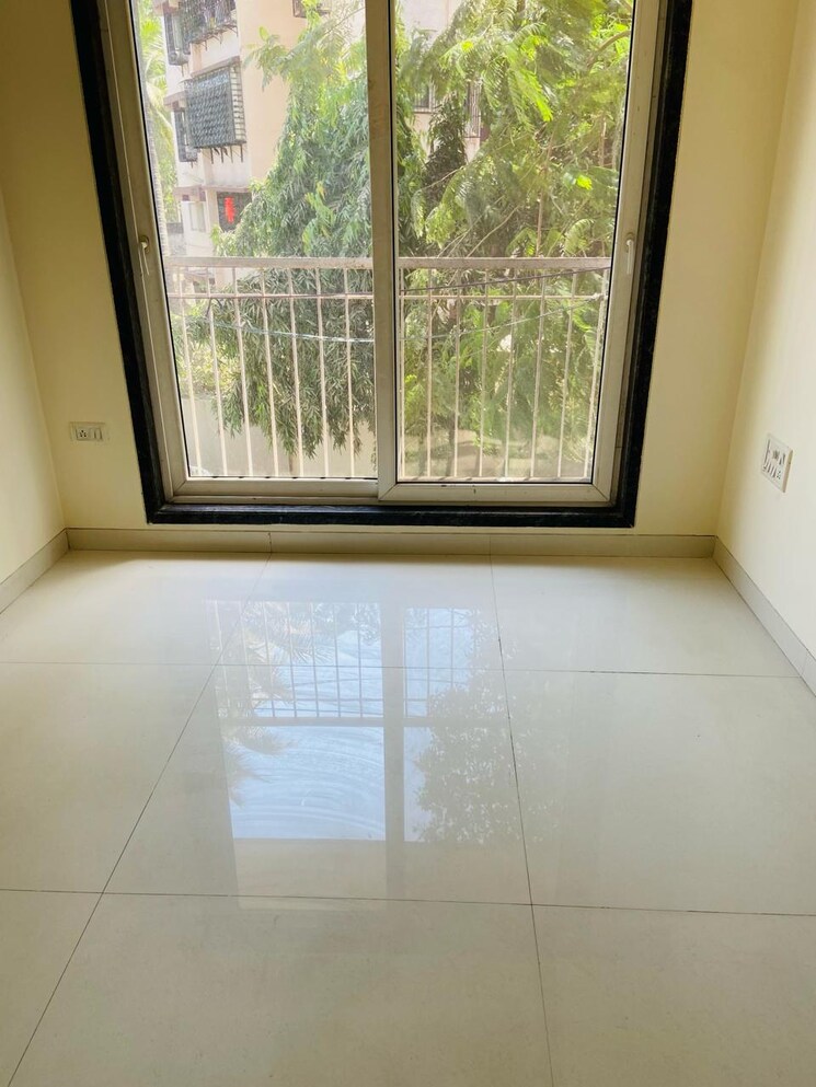 Room, safal-shree-saraswati-phase-4 1 Bedroom 450 Sq.Ft. Apartment In Chembur Mumbai 6558889