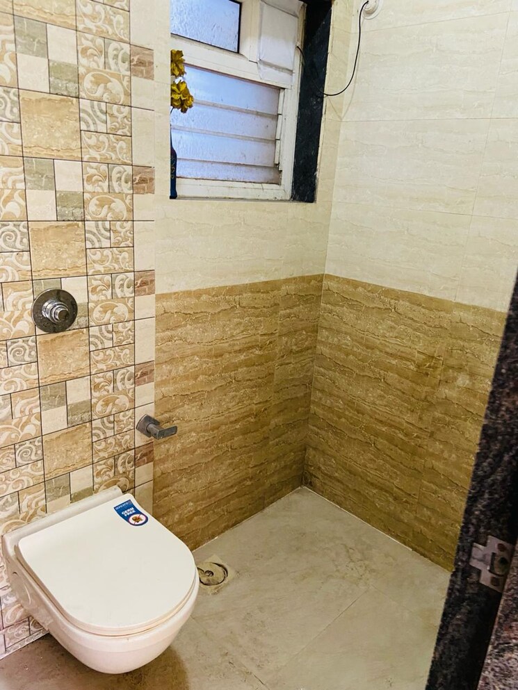Bathroom, safal-shree-saraswati-phase-4 1 Bedroom 450 Sq.Ft. Apartment In Chembur Mumbai 6558889