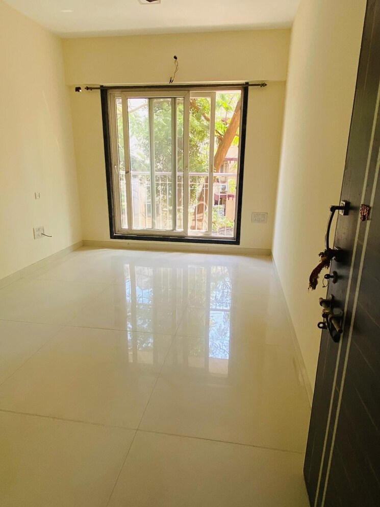 Room, safal-shree-saraswati-phase-4 1 Bedroom 450 Sq.Ft. Apartment In Chembur Mumbai 6558889