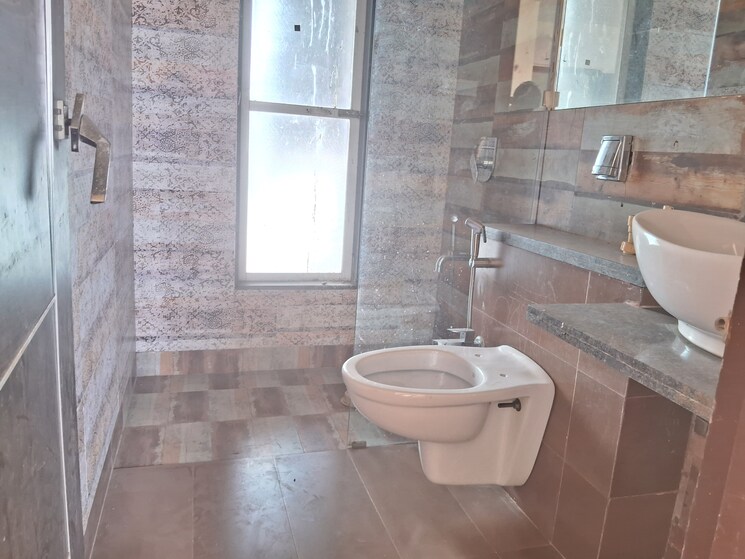 Bathroom, siddharth-geetanjali-heights 4 Bedroom 2400 Sq.Ft. Apartment In Kharghar Sector 34c Navi Mumbai 6560311