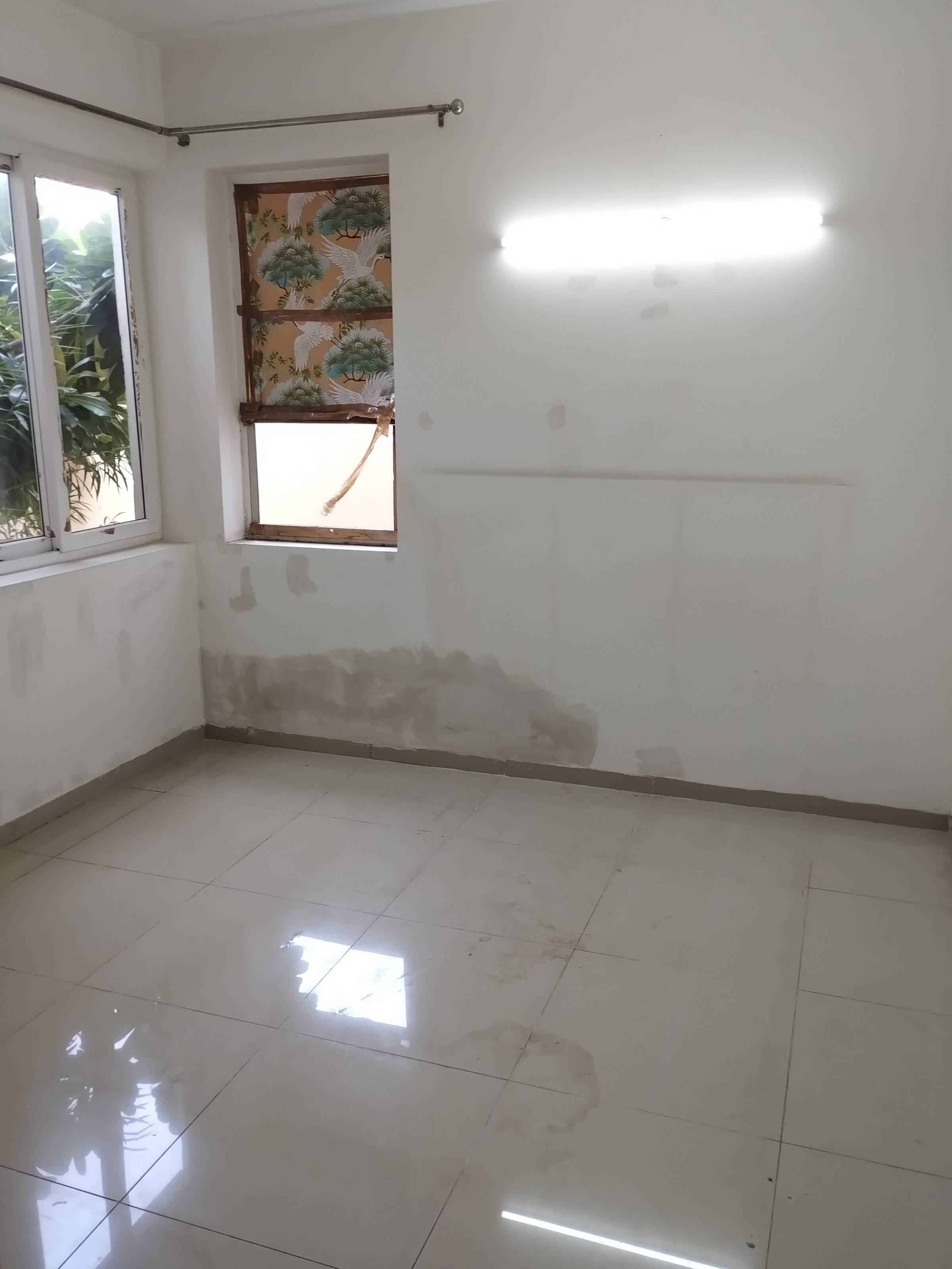 3 BHK Flats for Rent in Emaar MGF Emerald Hills Sector 65, Gurgaon