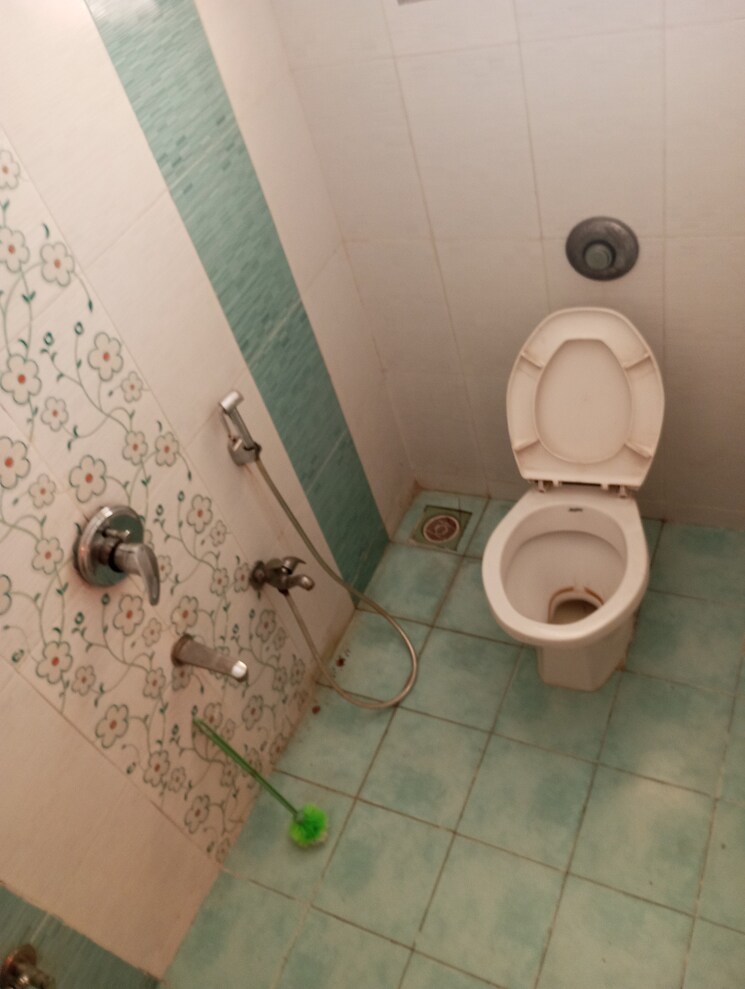 Bathroom, giriraj-towers 3 Bedroom 1540 Sq.Ft. Apartment In Kalamboli Navi Mumbai 6562942