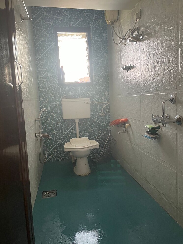 Bathroom, purushottam-plaza 4 Bedroom 1575 Sq.Ft. Apartment In Kasarvadavali Thane 6564029