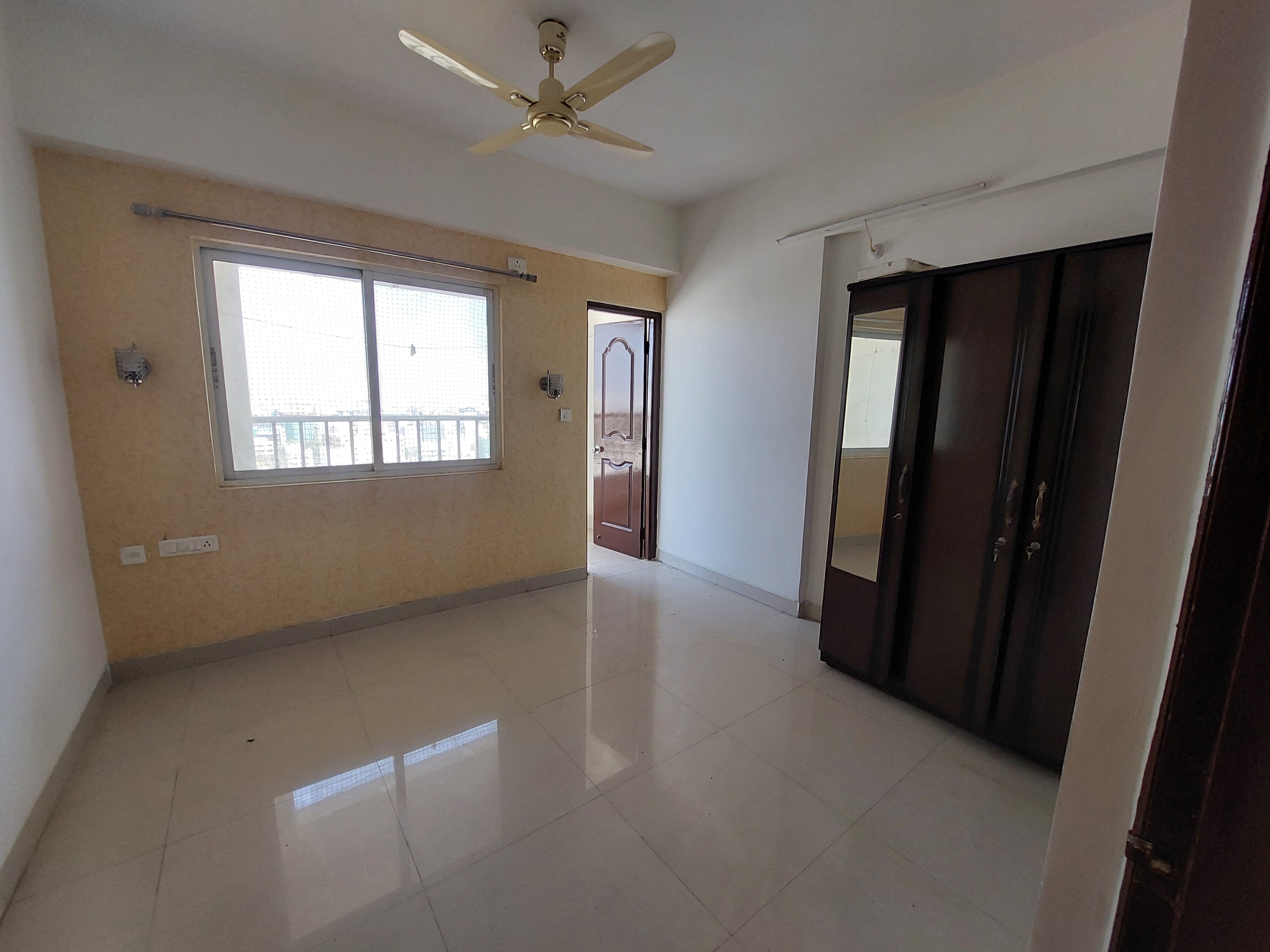 Rental 3 Bedroom 1700 Sq.Ft. Apartment in Manjeera Majestic Homes