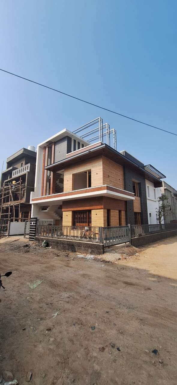 5 Bedroom 200 Sq.Yd. Independent House in Sunny Enclave Mohali