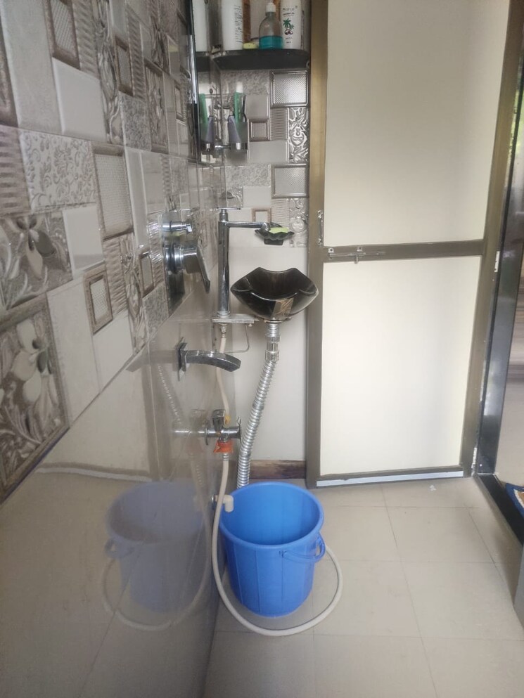 Bathroom, shiv-society 2 Bedroom 750 Sq.Ft. Apartment In Kopri Thane 6569469