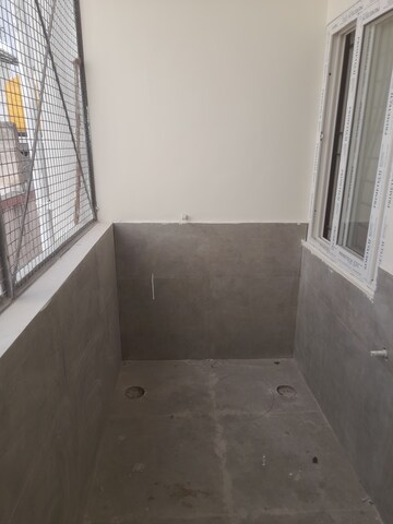 रेसिडेन्शियल फ्लॅट वर्ग फुट फॉर रेंट इन बेंसन टाउन बैंगलोर  6572412