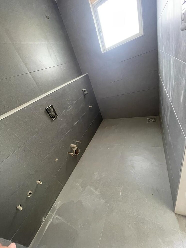 Bathroom, dudhawala-proxima-residences 3 Bedroom 1750 Sq.Ft. Apartment In Andheri East Mumbai 6573761