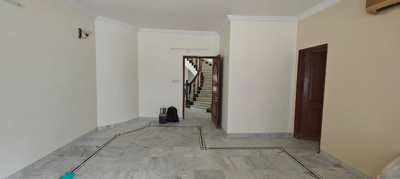 Rental 4 Bedroom 8000 Sq.Ft. Independent House in Banjara Hills