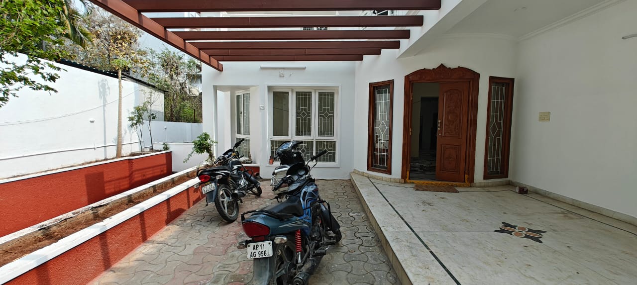Rental 4 Bedroom 8000 Sq.Ft. Independent House in Banjara Hills