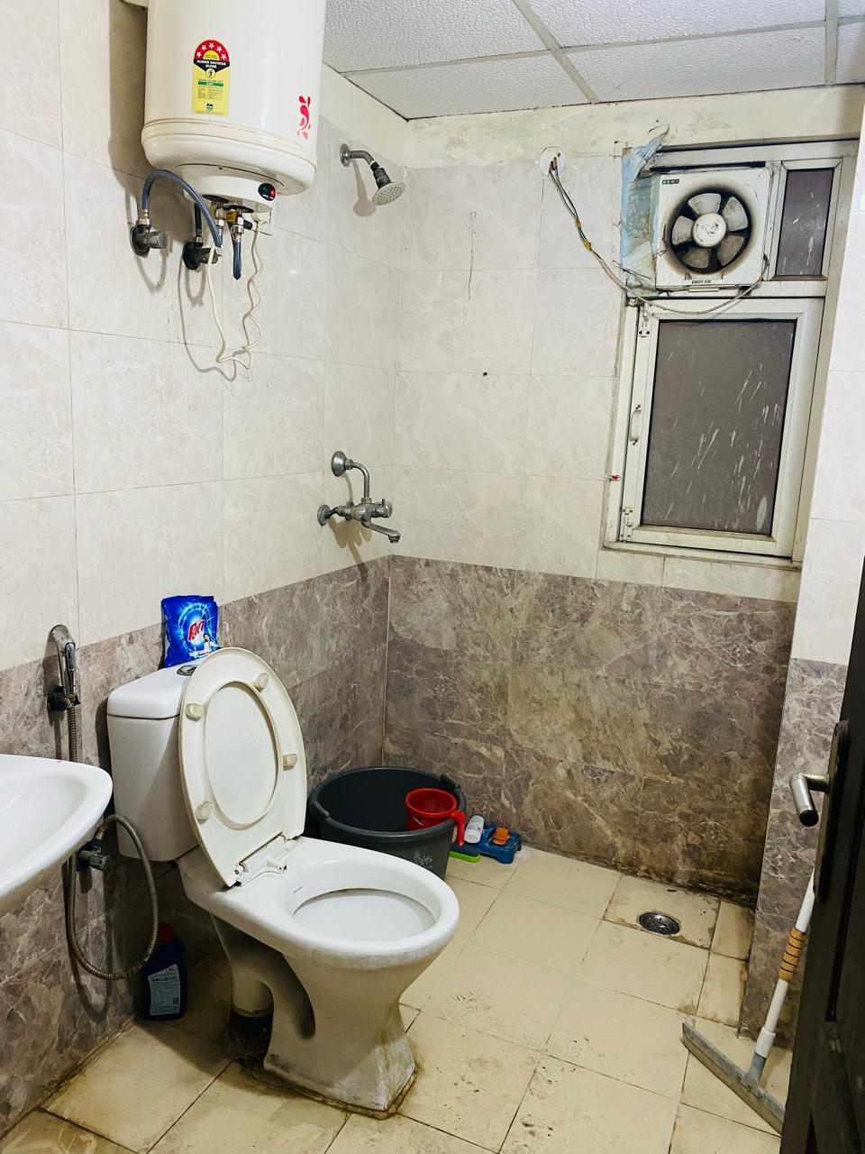 Rental 2 Bedroom 900 Sq.Ft. Independent House in Gn Sector Alpha 1