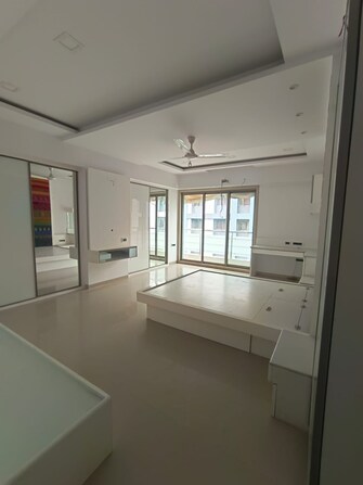 4 BHK Apartment For Resale in Gokul Ashirwaad Apartment Juhu Mumbai  6576557