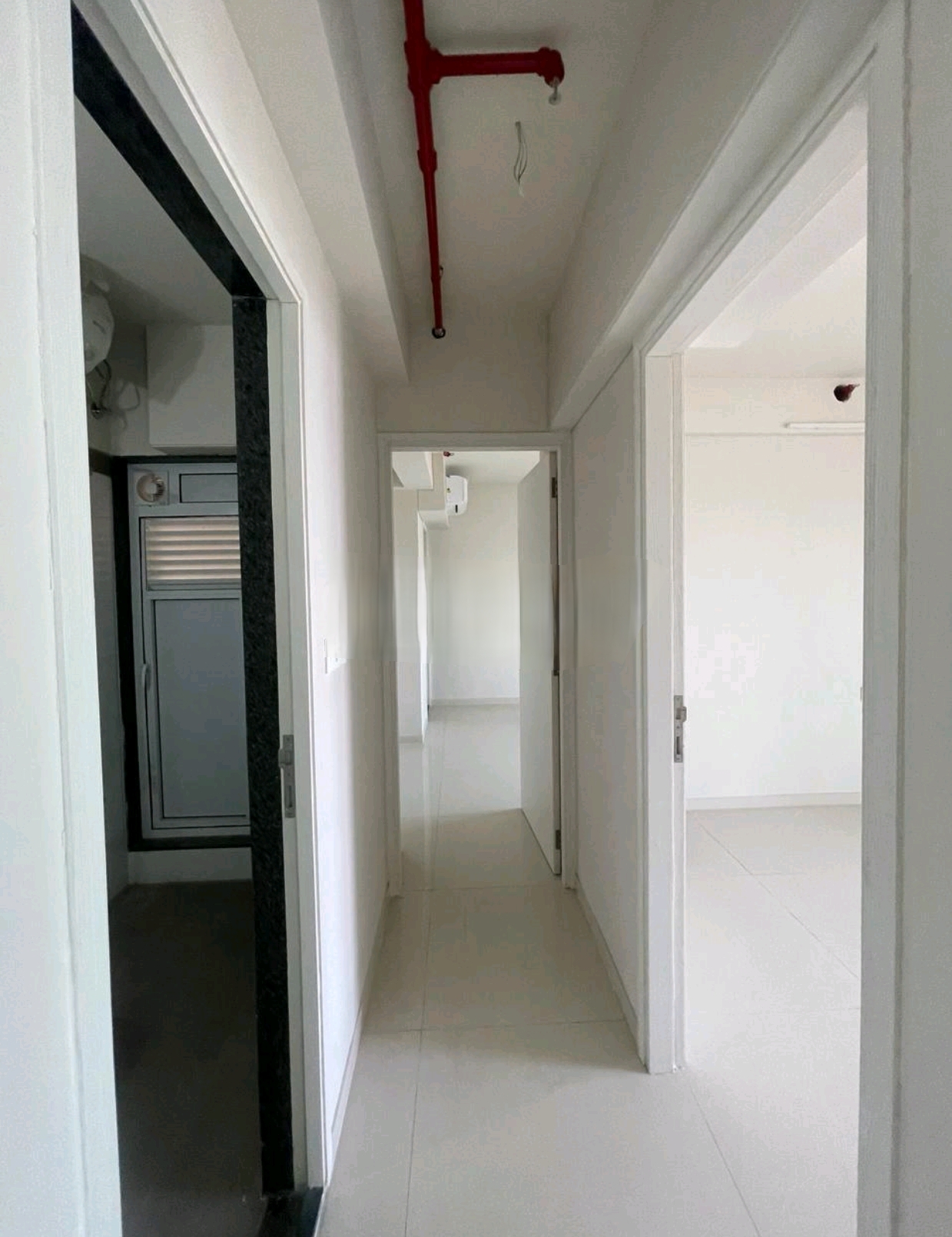 Rental 2 Bedroom 714 Sq.Ft. Apartment in Rustomjee Urbania, Majiwada