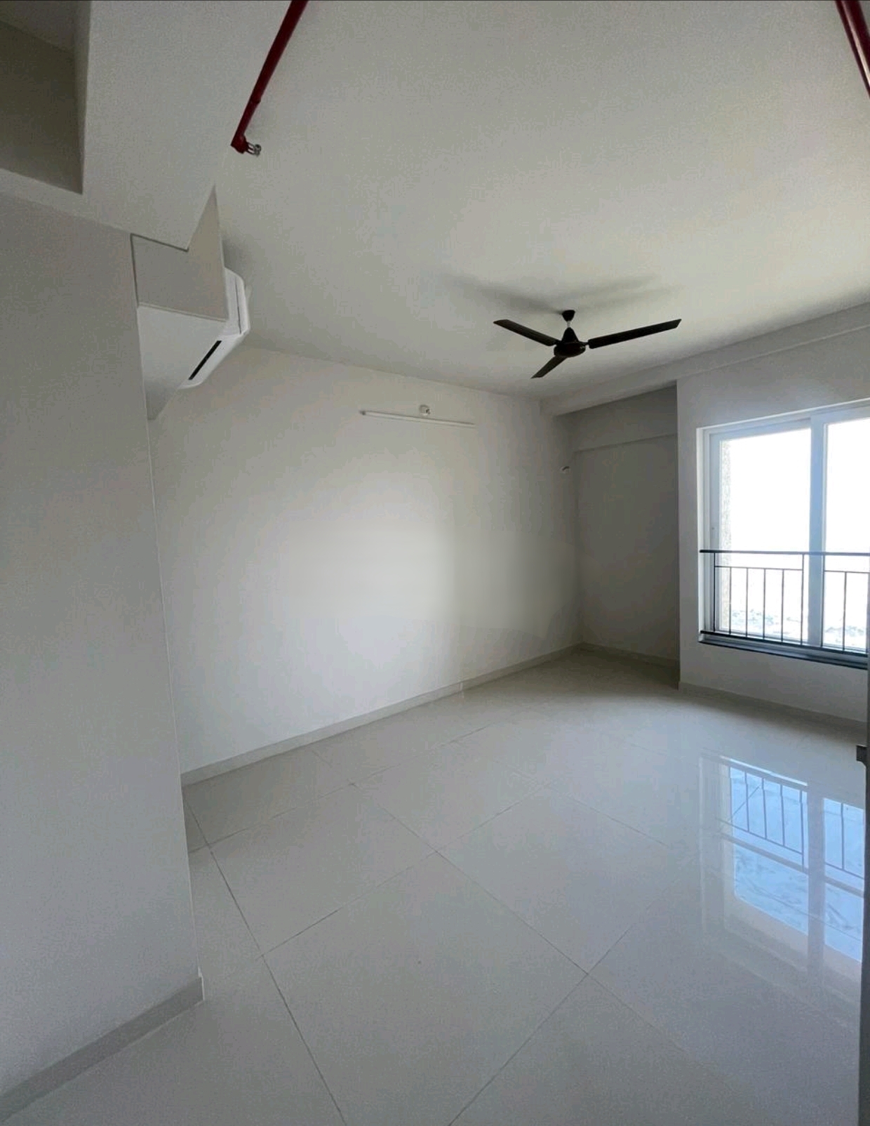 Rental 2 Bedroom 714 Sq.Ft. Apartment in Rustomjee Urbania, Majiwada