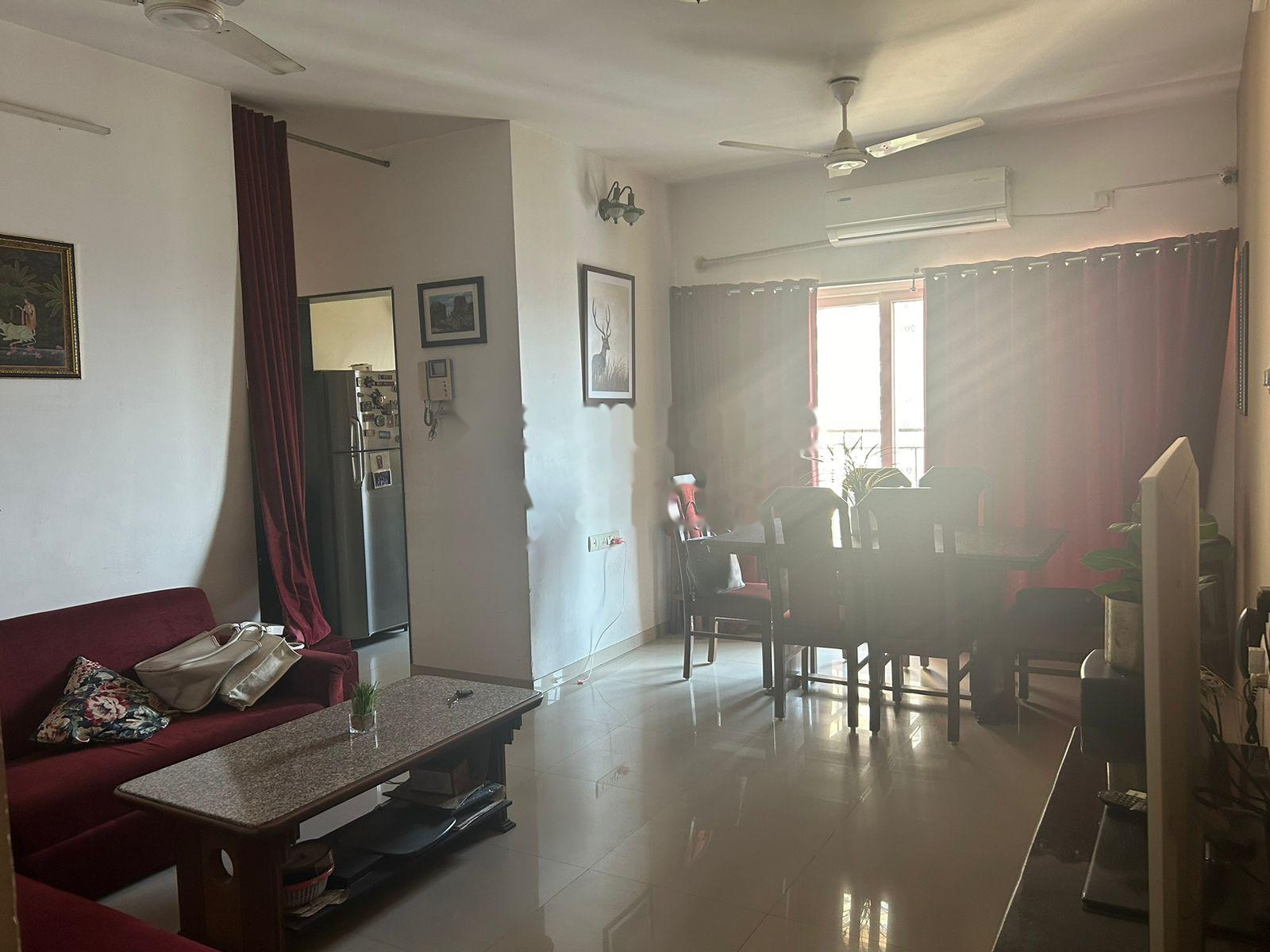 Rental 2 Bedroom 750 Sq.Ft. Apartment in Rustomjee Urbania Acura