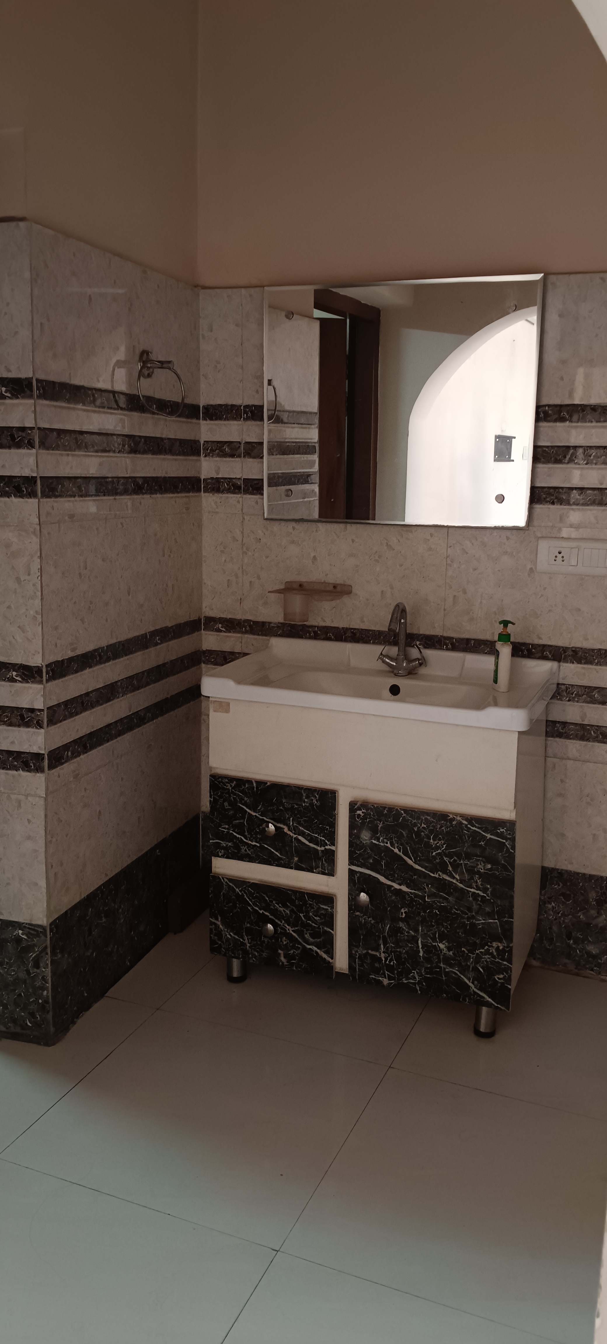 Rental 2 Bedroom 300 Sq.Ft. Independent House in Vip Road Zirakpur