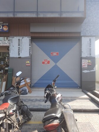 Commercial Shop 888 Sq.Ft. For Resale in Canal Road Surat  6577815