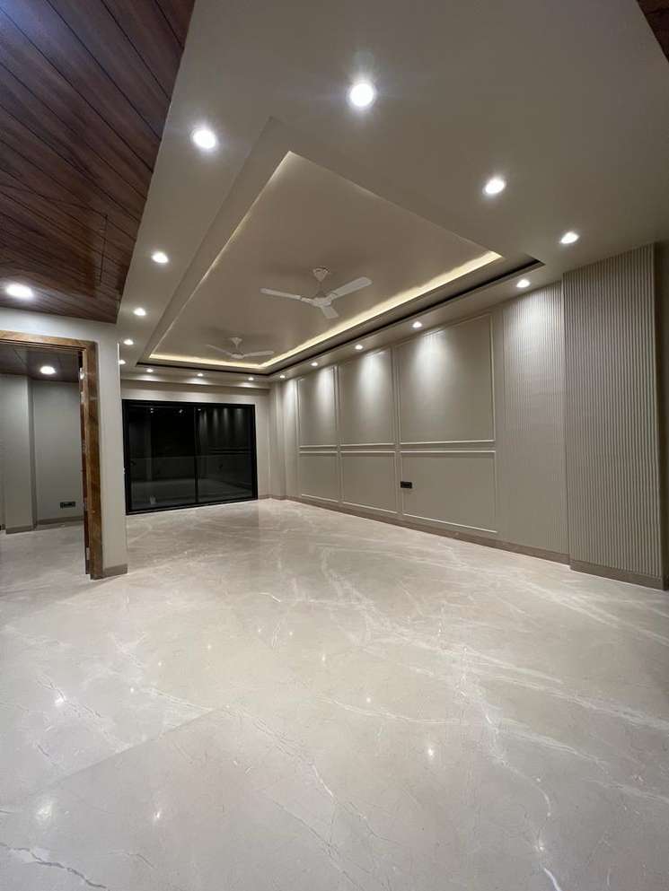 3.5 Bedroom 2375 Sq.Ft. Builder Floor in Dlf Phase V Gurgaon