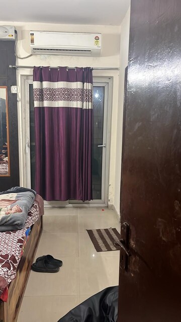 Bedroom in 2 BHK Apartment at Nimbus Express Park View, Chi V Greater Noida – for Rent