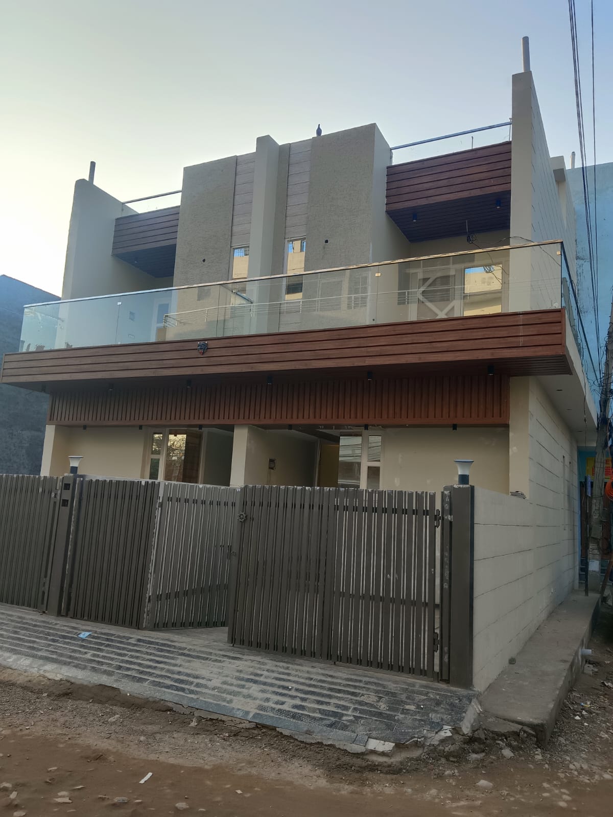 Resale 3 Bedroom 1256 Sq.Ft. Independent House in Guru Nanak Enclave