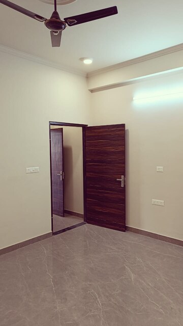 Room in 3 BHK Villa at Patrakar Colony – for Rent