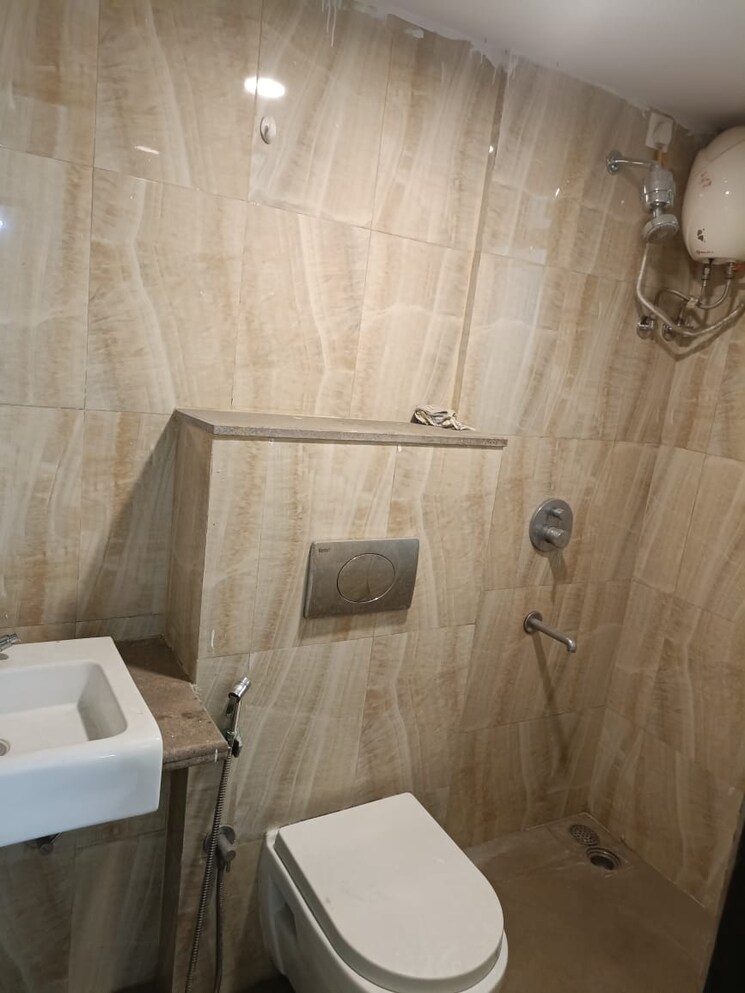 Bathroom, lodha-amara 1 Bedroom 472 Sq.Ft. Apartment In Kolshet Road Thane 6582493