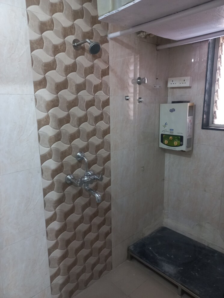 Attached Bathroom, ganesh-park 1 Bedroom 550 Sq.Ft. Apartment In Dhankawadi Pune 6582604