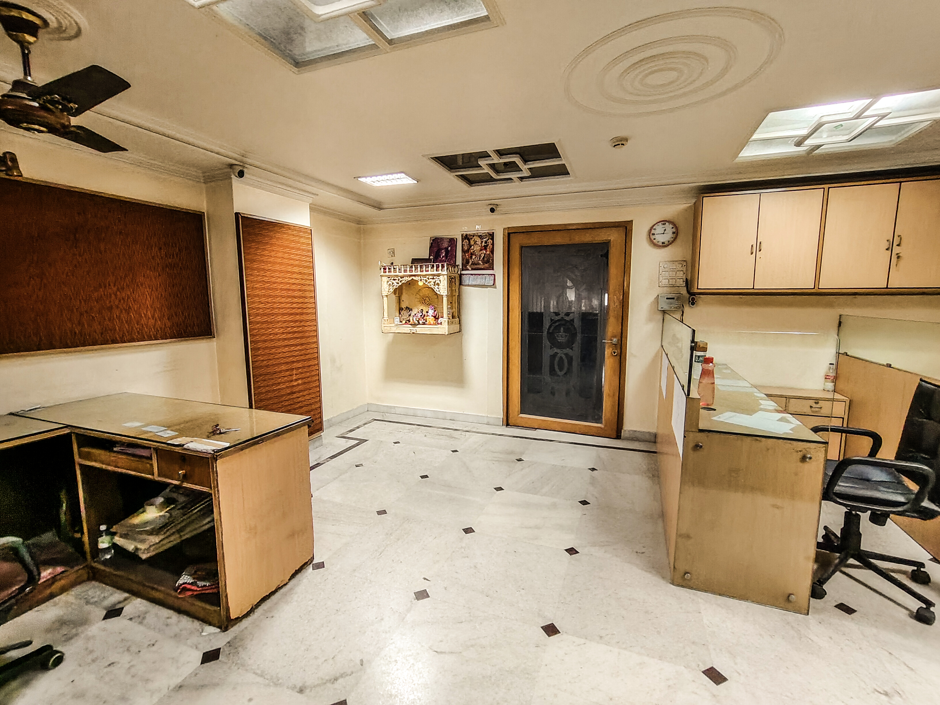 388+ Properties for Sale Near Hind Inox Cinema Hall, Taltala Kolkata